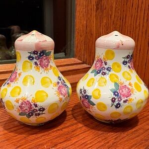 MacKenzie-Childs Retired Buttercup 💐💛💝 Honeymoon Salt and Pepper Enamel Set